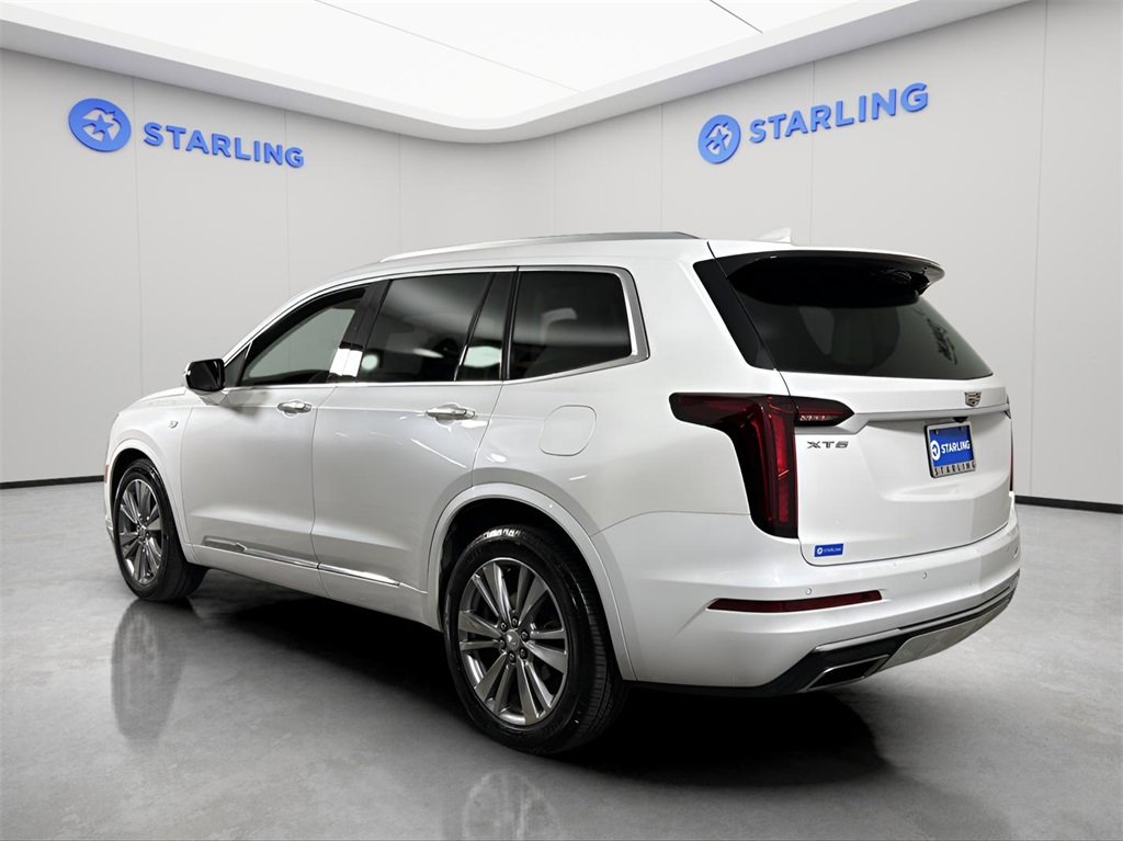 2024 Cadillac XT6 Premium Luxury photo 2