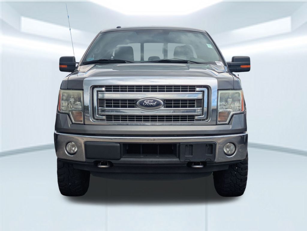 2014 Ford F-150 XLT photo 2