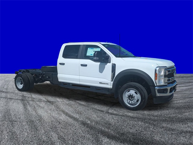 2025 Ford F-450 photo 2