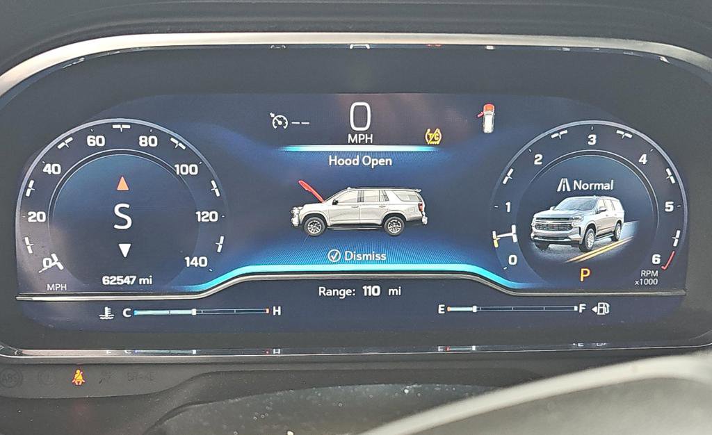 2023 Chevrolet Suburban Premier photo 3