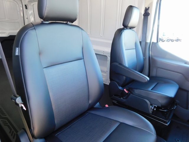 2025 Ford Transit photo 13