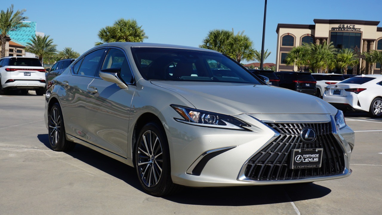 2025 Lexus ES 350 photo 2