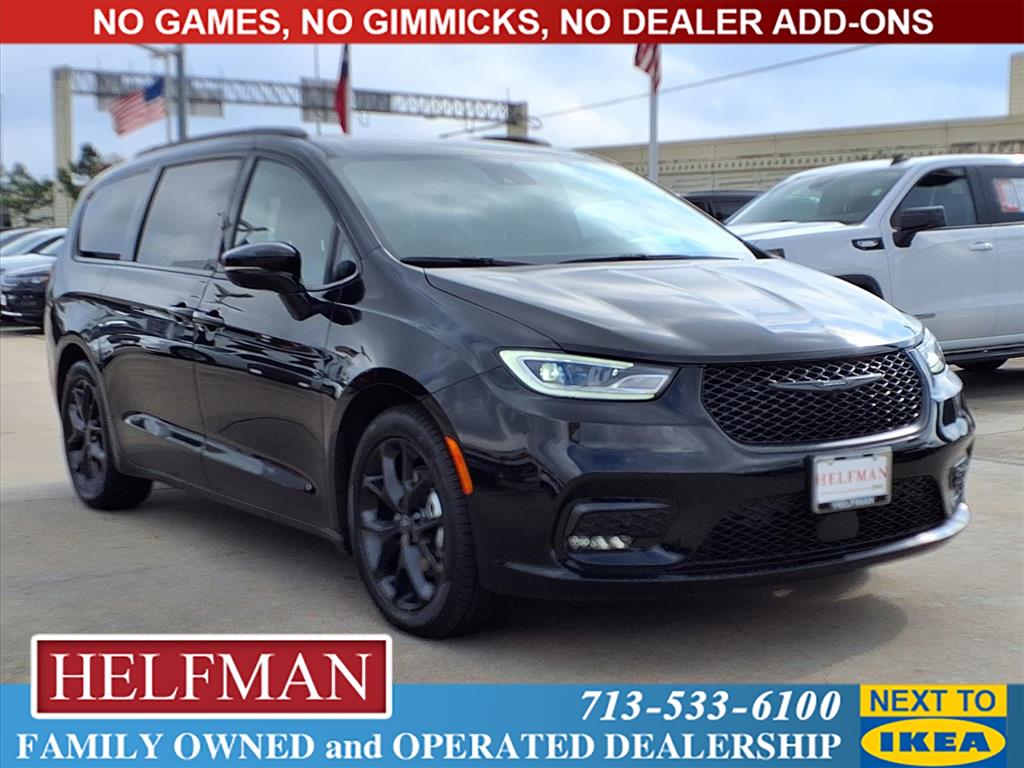 2026 Chrysler Pacifica Limited's photo