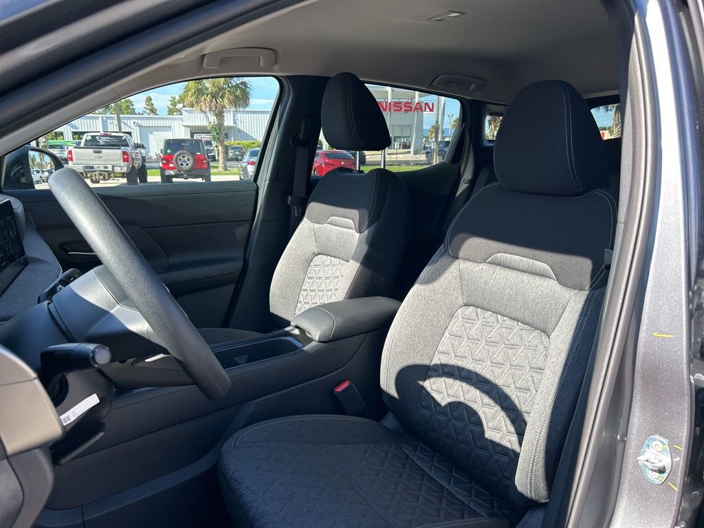 2026 Nissan Kicks SV photo 12