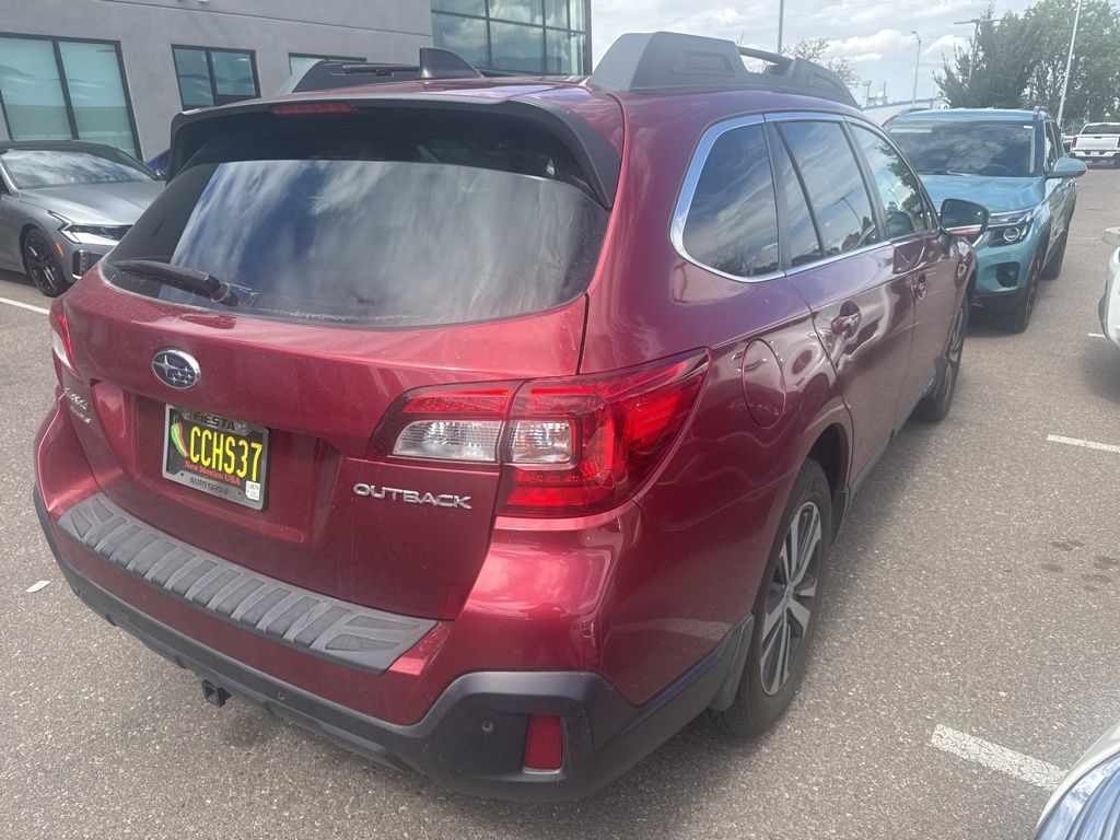2018 Subaru Outback 2.5i photo 2