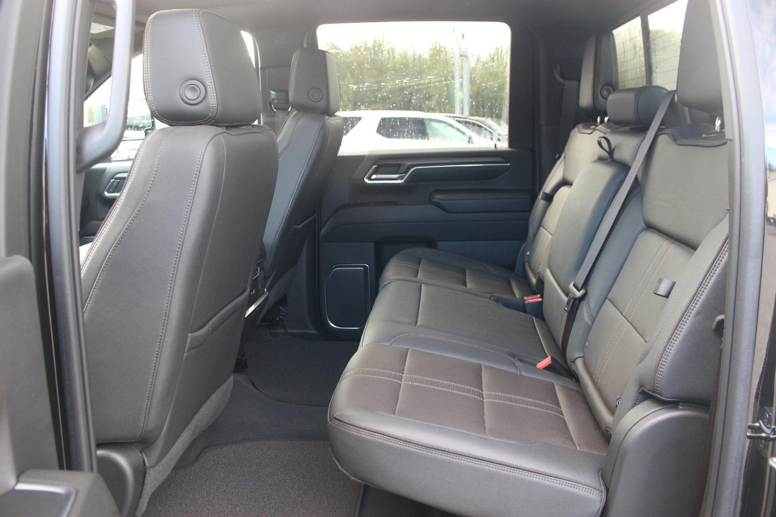 2024 Chevrolet Silverado 3500HD High Country photo 34