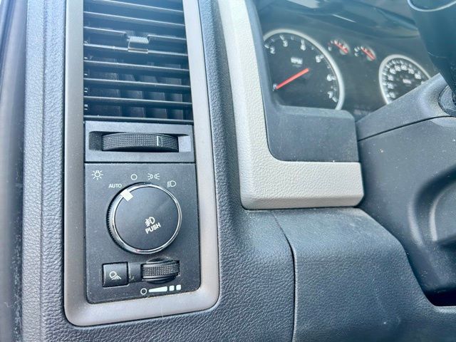 2012 Dodge Ram ST photo 15