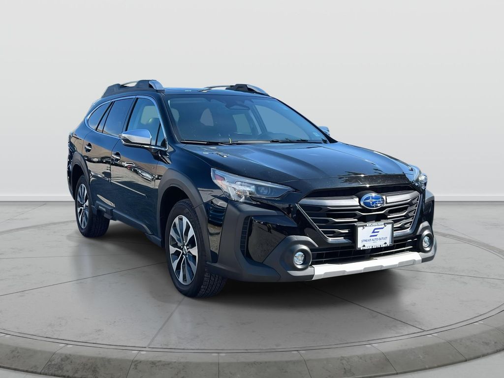2023 Subaru Outback Touring's photo