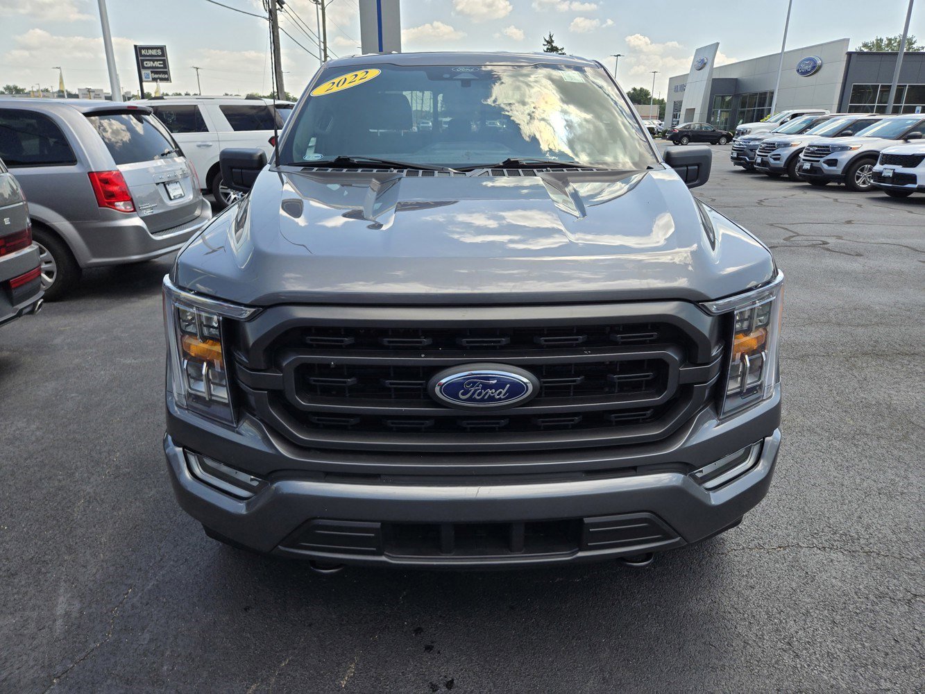 2022 Ford F-150 XLT photo 3
