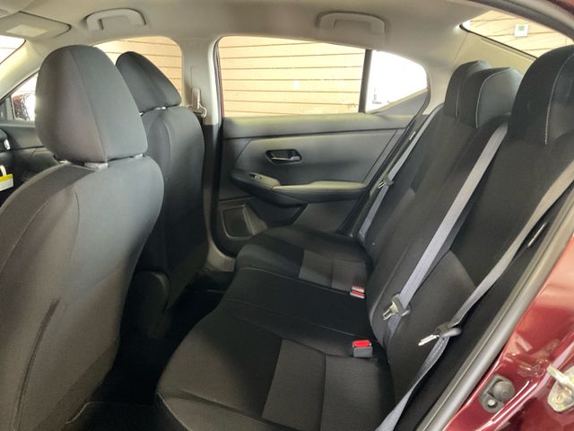 2025 Nissan Sentra SV photo 10