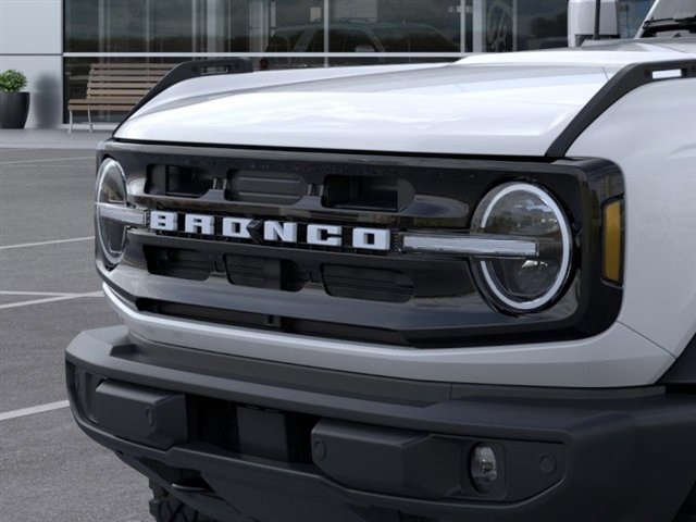 2025 Ford Bronco Outer Banks photo 18