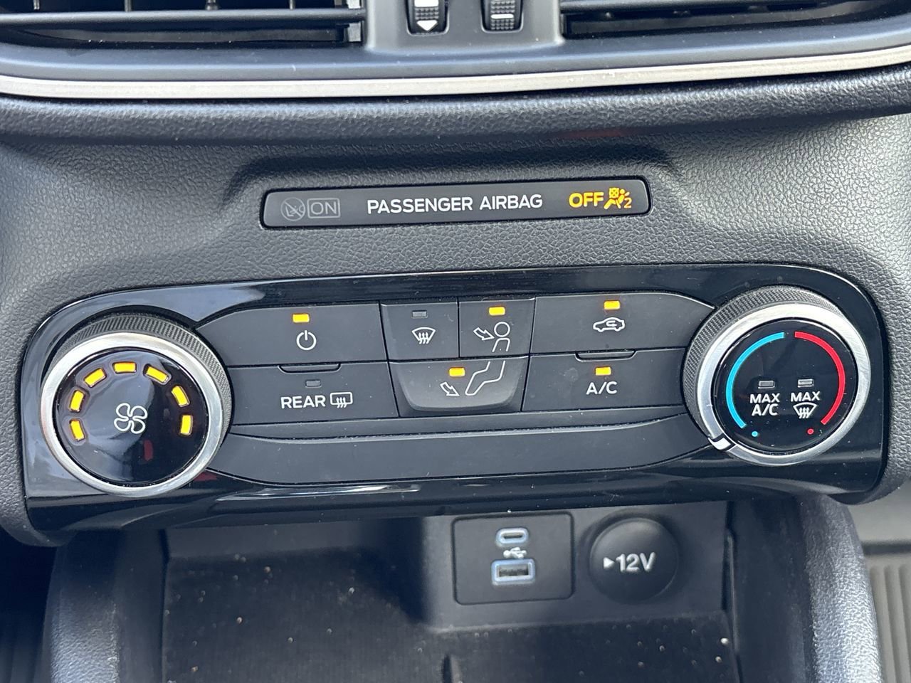 2022 Ford Escape S photo 22