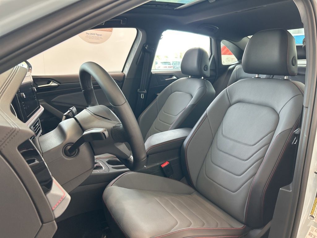 2025 Volkswagen Jetta GLI 2.0T Autobahn photo 14