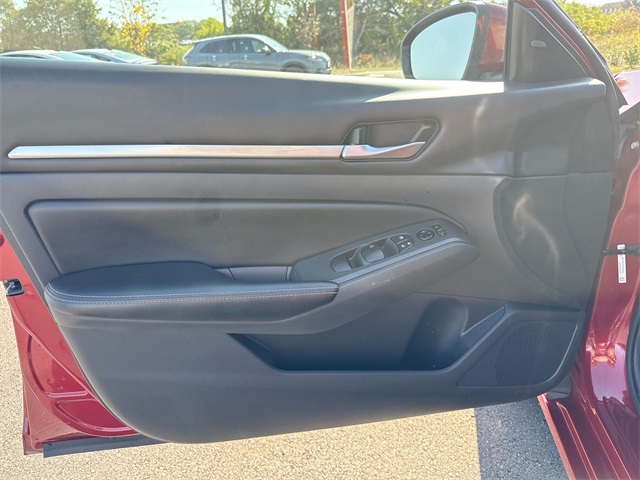 2022 Nissan Altima 2.5 SV photo 14