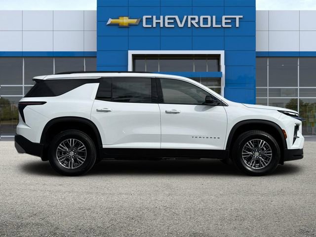 2026 Chevrolet Traverse photo 3