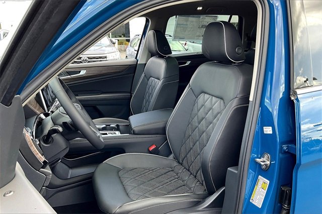 2025 Volkswagen Atlas SEL Premium R-Line photo 9
