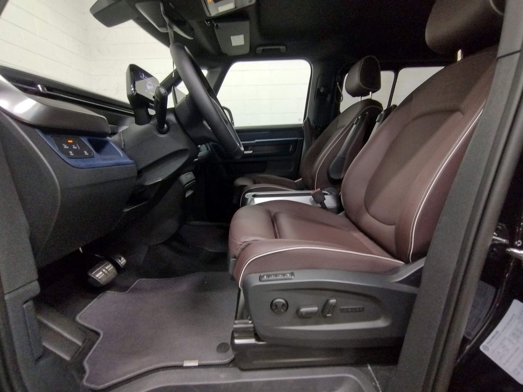 2025 Volkswagen ID. Buzz Pro S photo 38