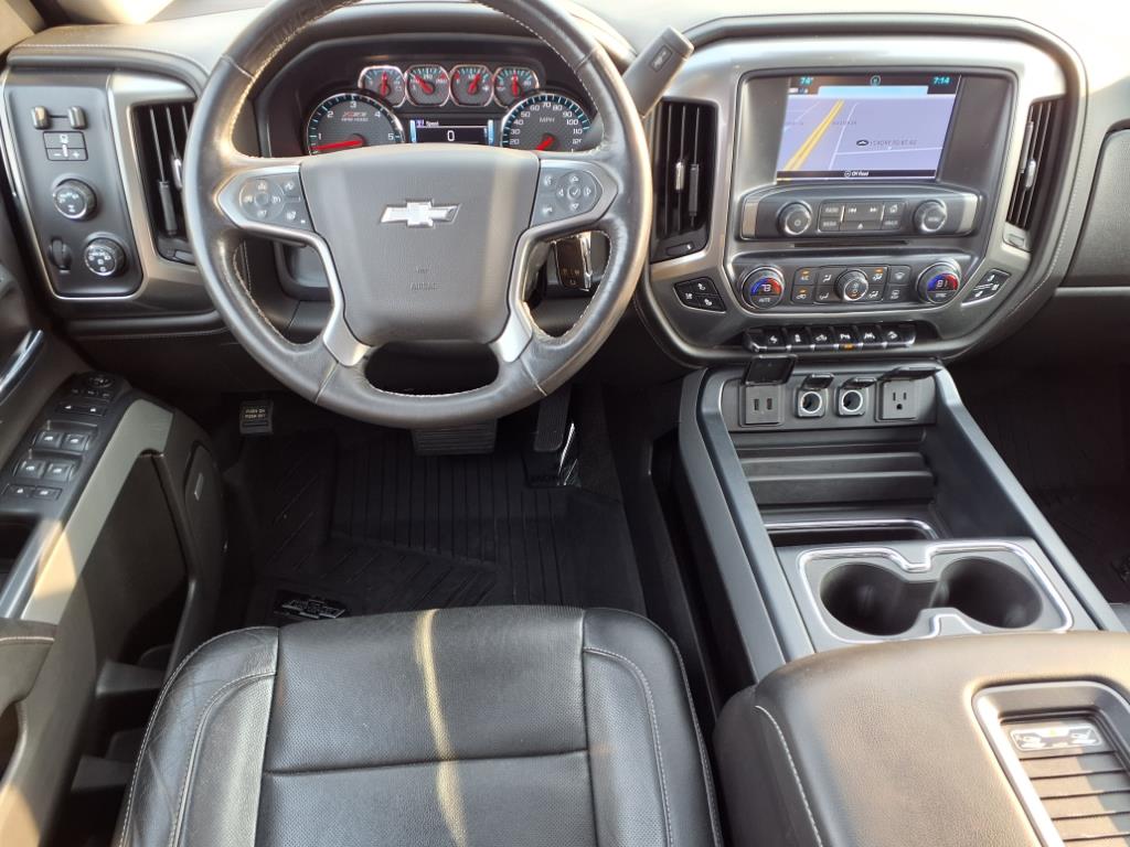 2018 Chevrolet Silverado 1500 LTZ photo 3