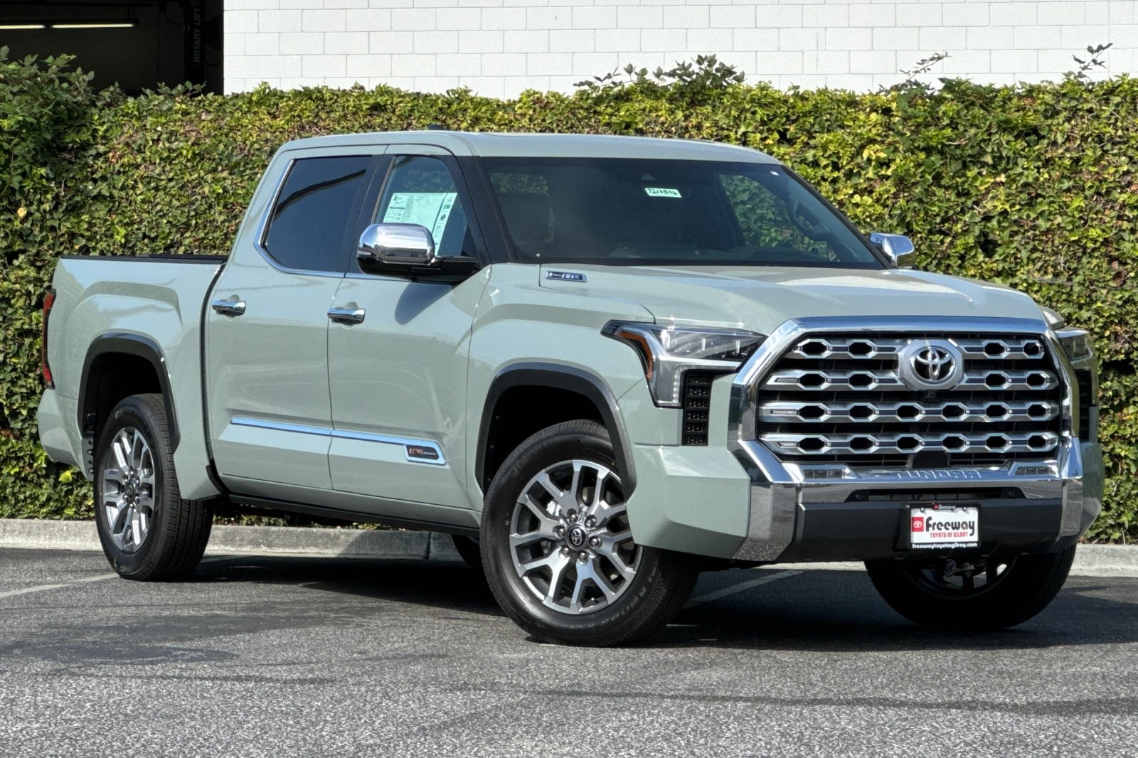 2025 Toyota Tundra 1794 Edition CrewMax photo 2