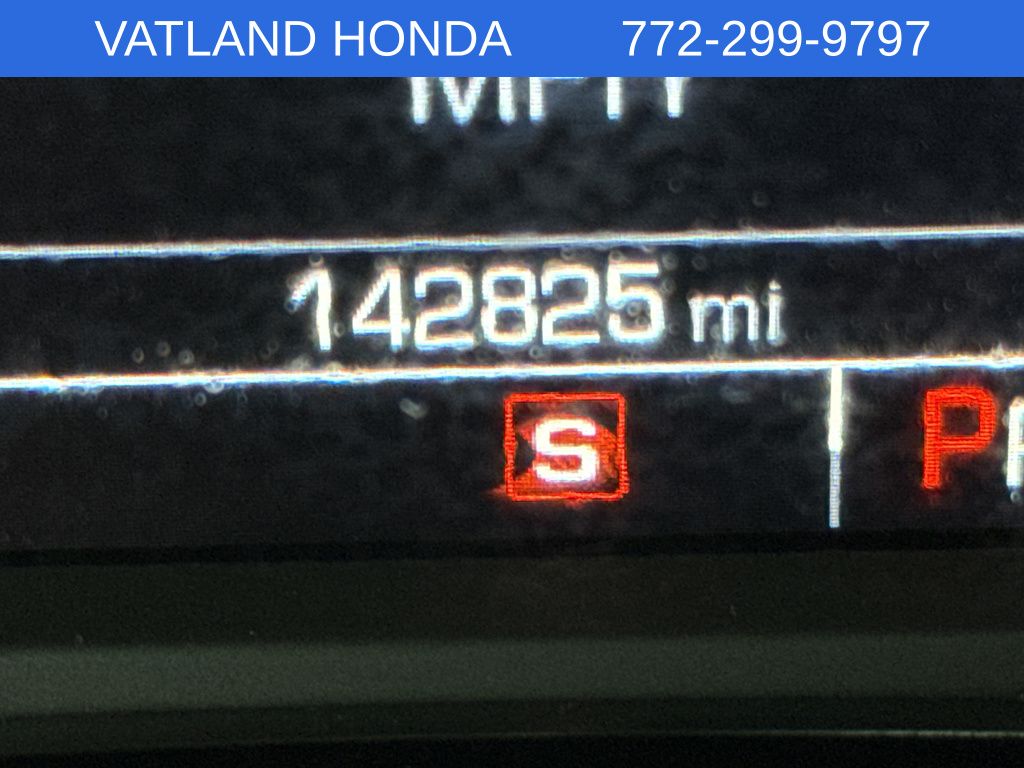2018 Chevrolet Camaro 2LT photo 12