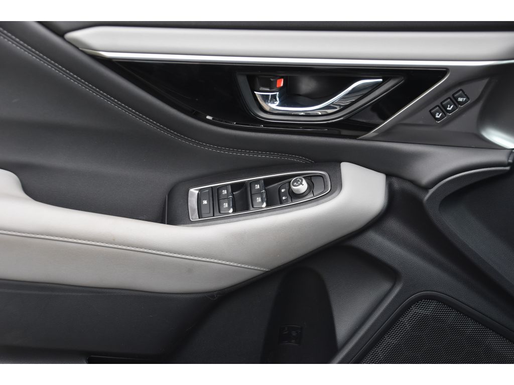 2022 Subaru Outback Limited photo 24