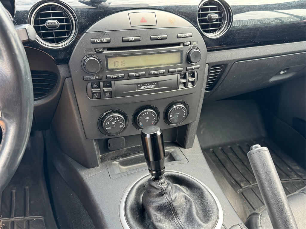 2006 Mazda MX-5 Miata Miata Base photo 8