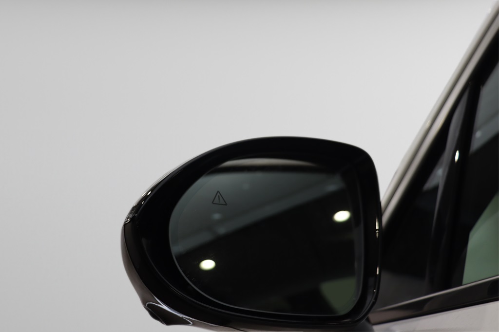 2026 Genesis GV70 3.5T Sport Prestige photo 4