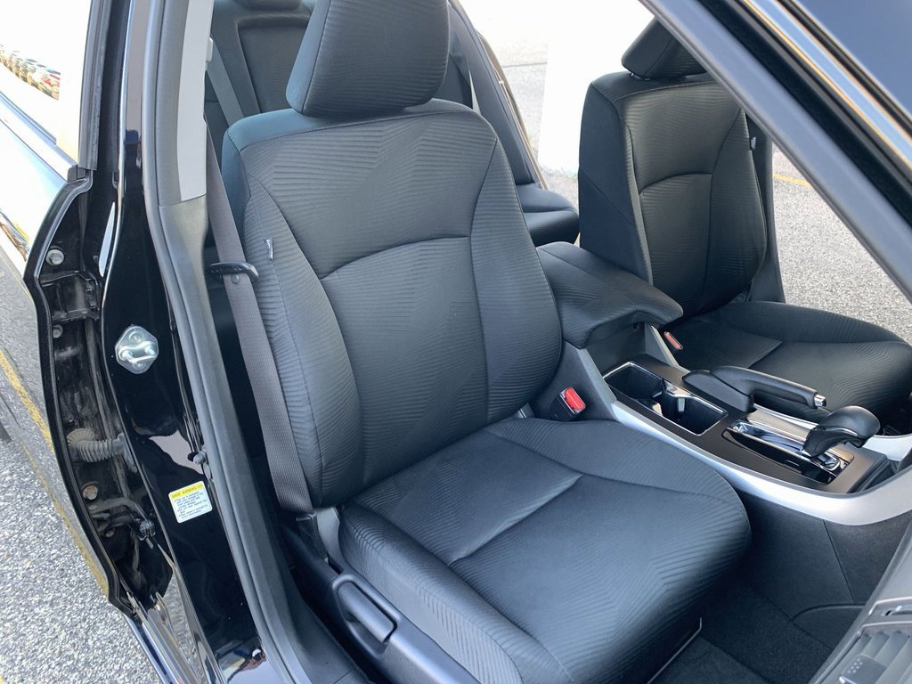 2014 Honda Accord LX photo 18