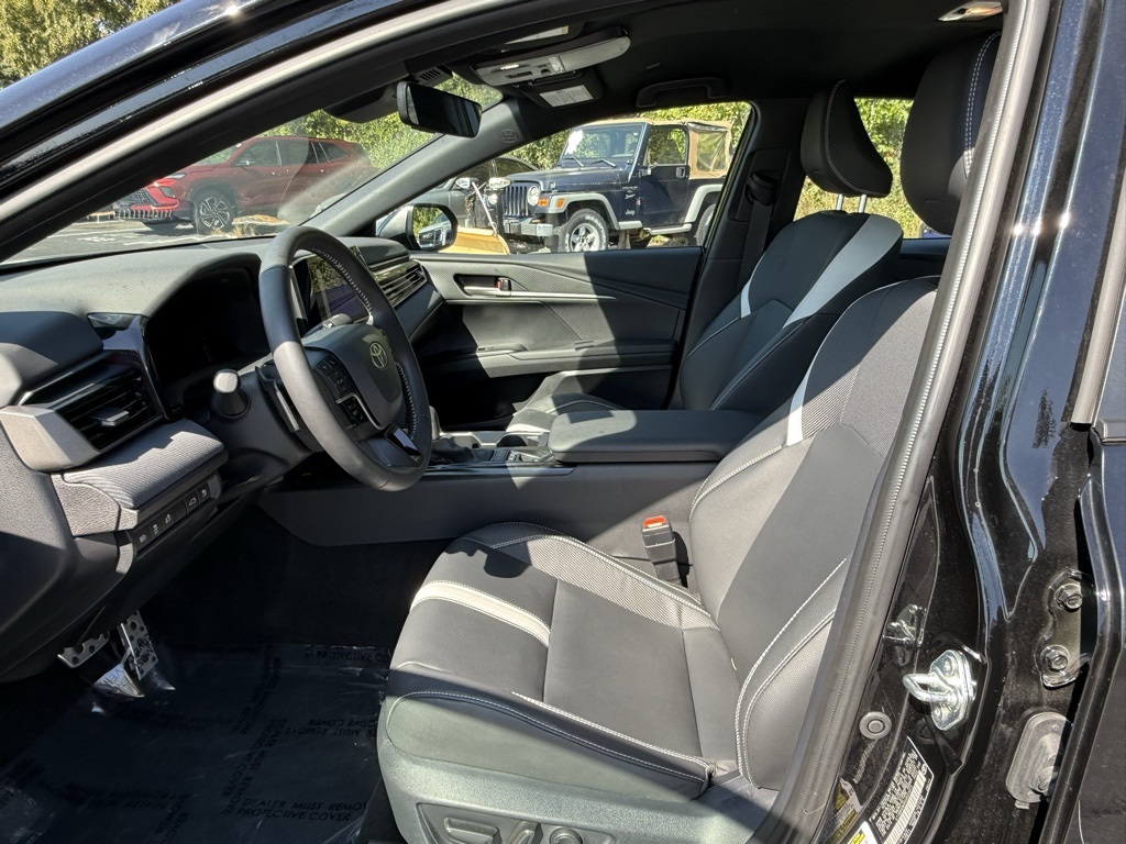 2025 Toyota Camry SE photo 20