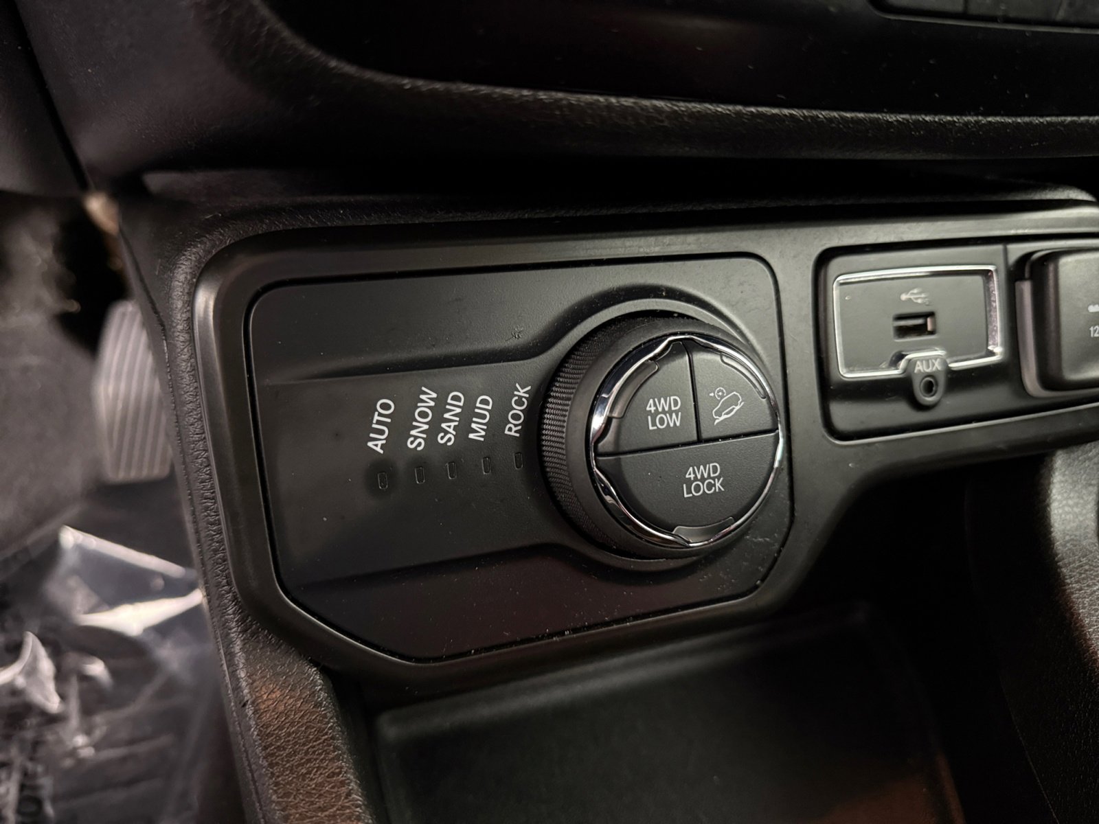 2022 Jeep Renegade Trailhawk photo 24