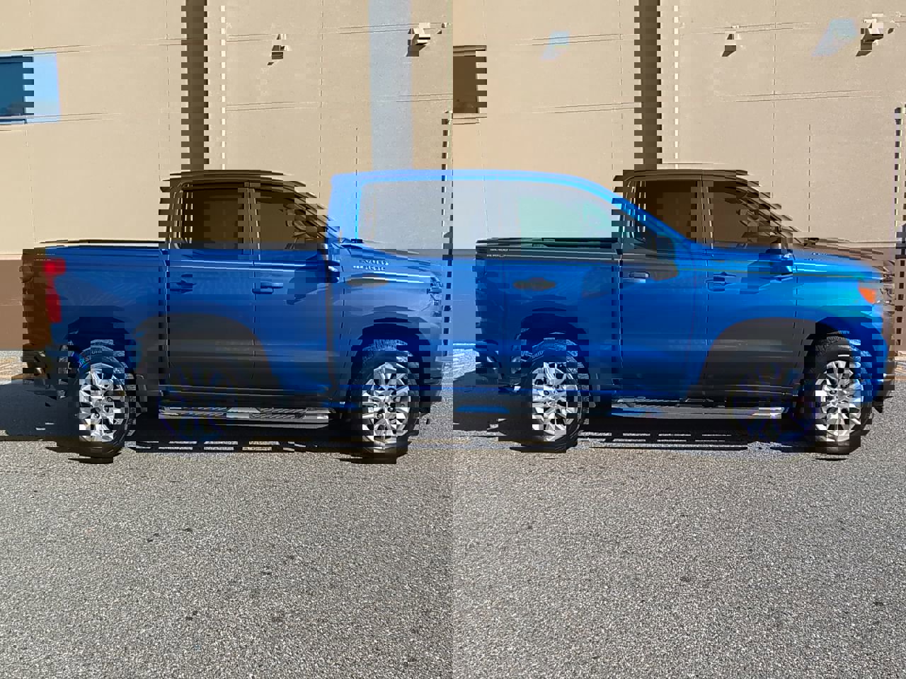 2022 Chevrolet Silverado 1500 Custom photo 3