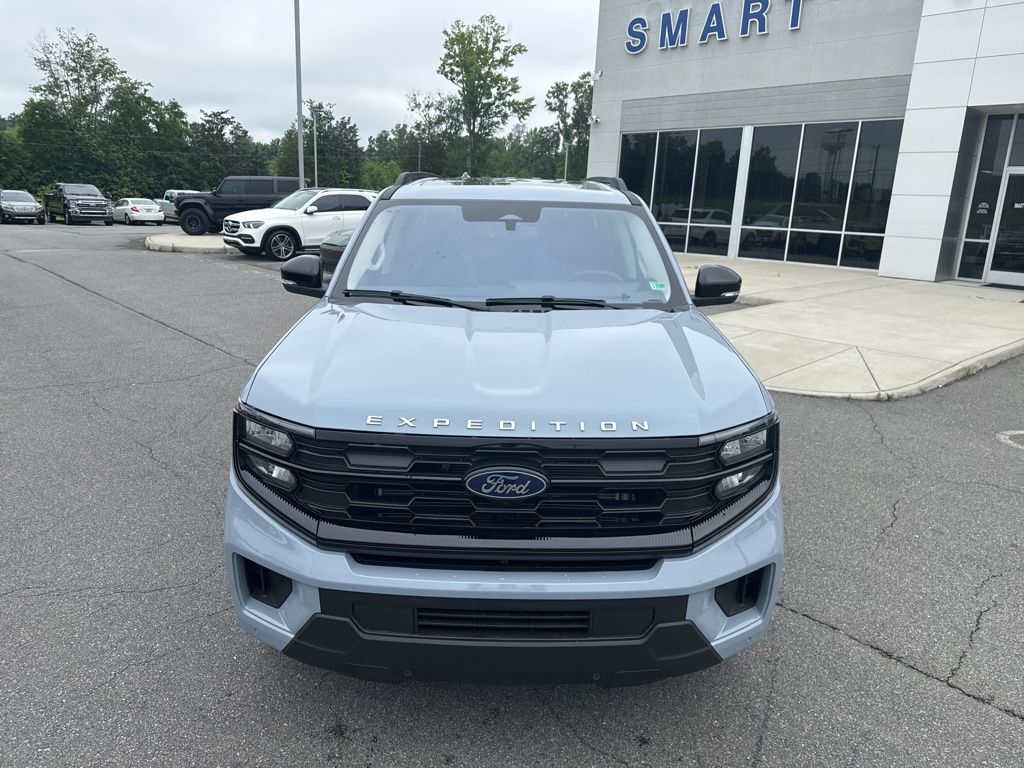 2025 Ford Expedition photo 9