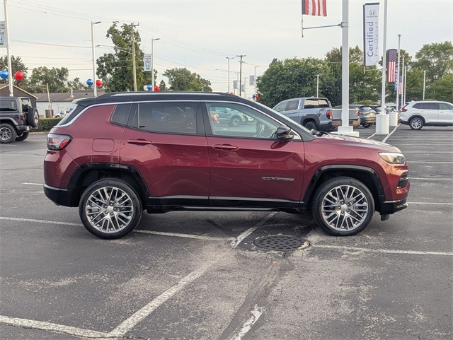 2022 Jeep Compass Limited photo 5