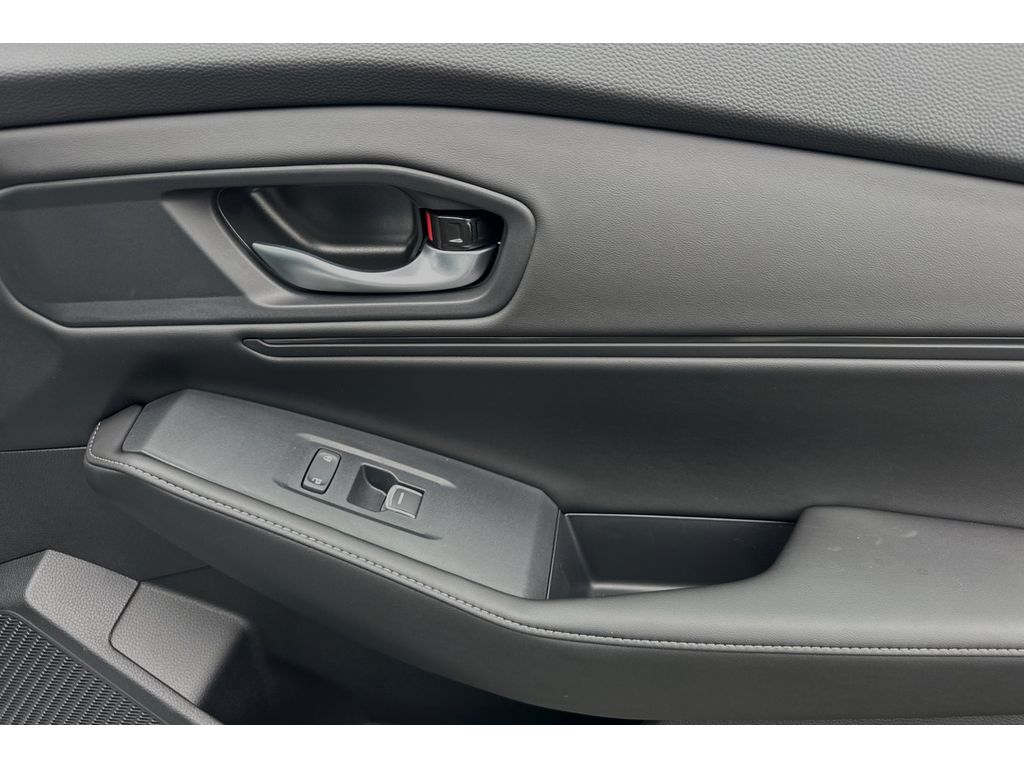 2025 Honda Accord Hybrid Sport-L photo 18