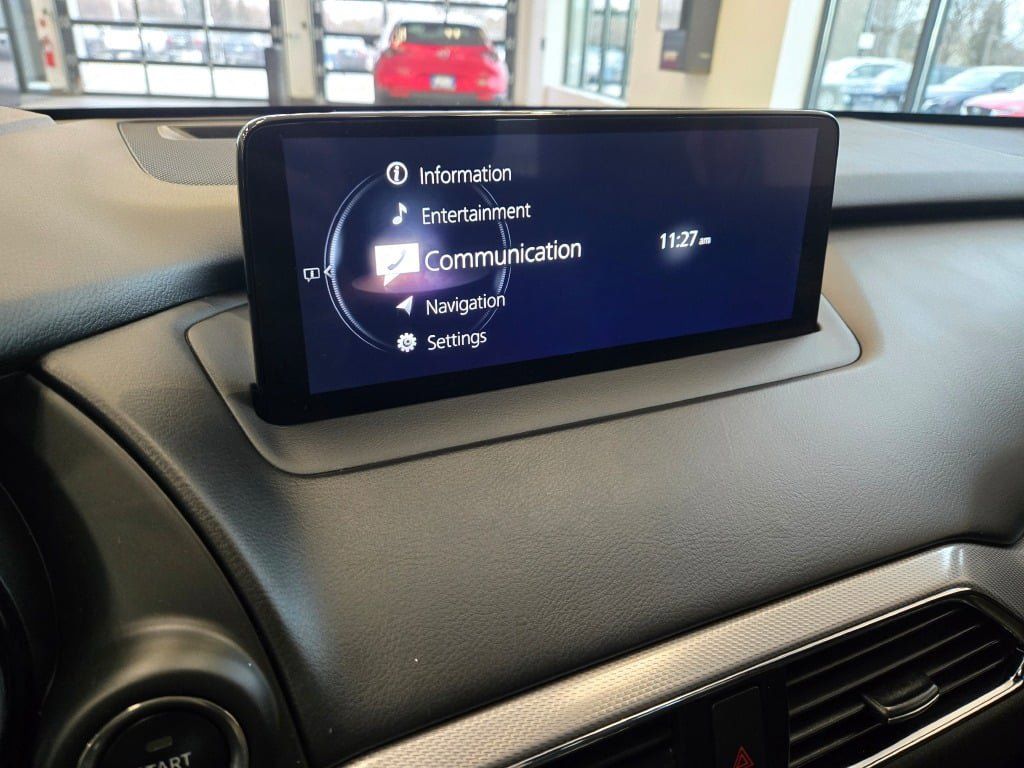 2022 Mazda CX-9 Signature photo 33