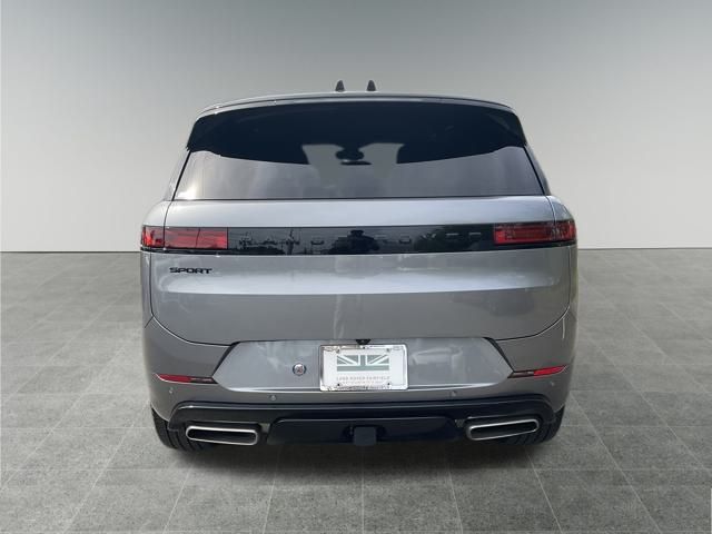 2025 Land Rover Range Rover Sport SE photo 4
