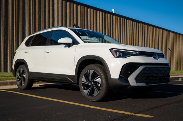 2025 Volkswagen Taos SE