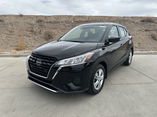 2025 Nissan KICKS PLAY Base's photo