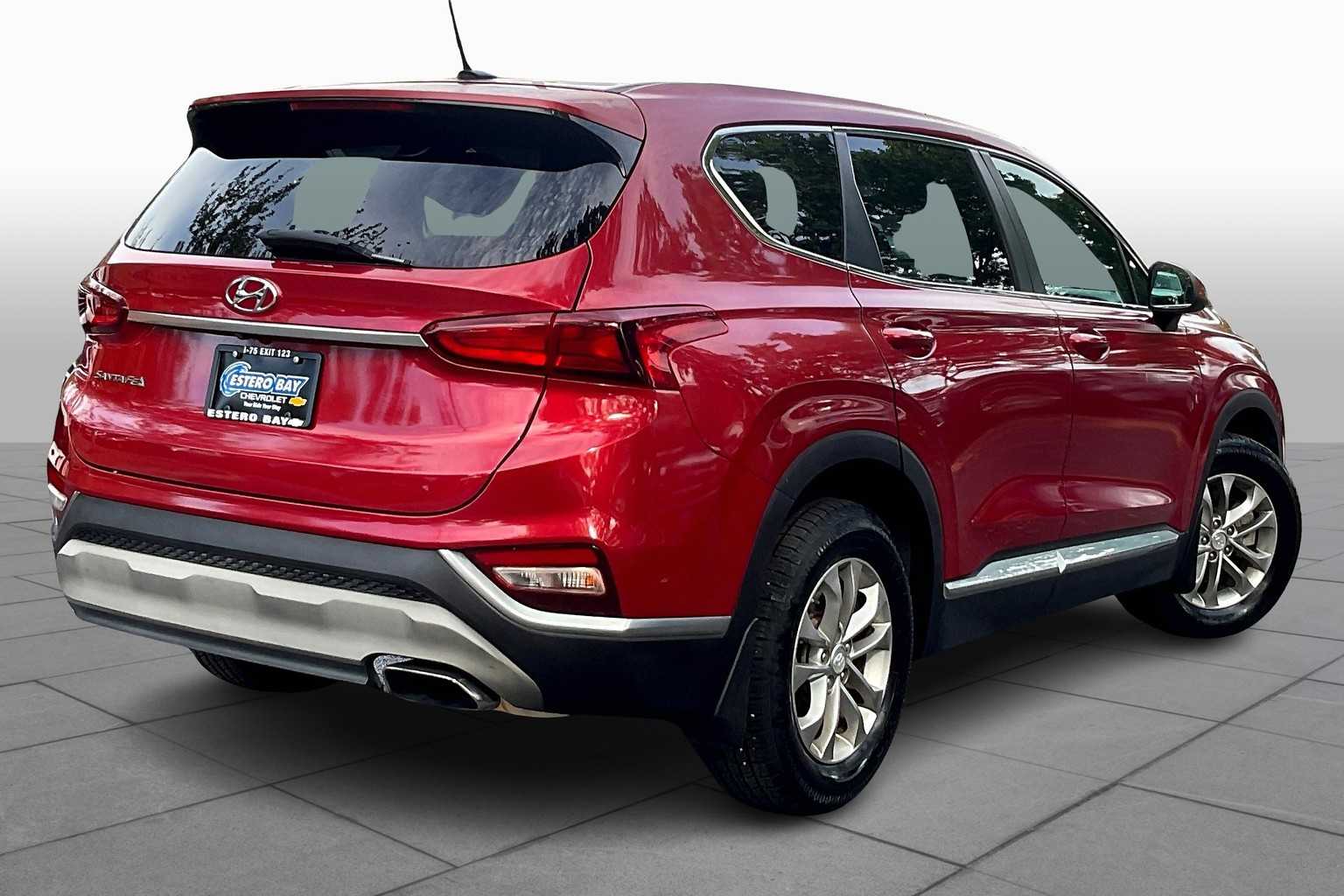 2019 Hyundai Santa Fe SE photo 12