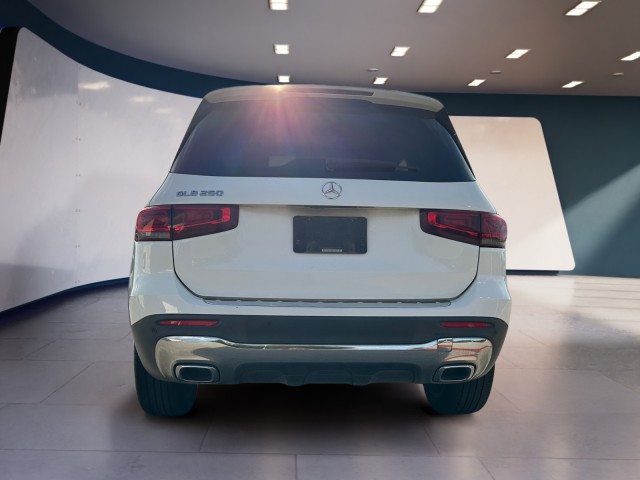 2021 Mercedes Benz GLB 250 photo 2
