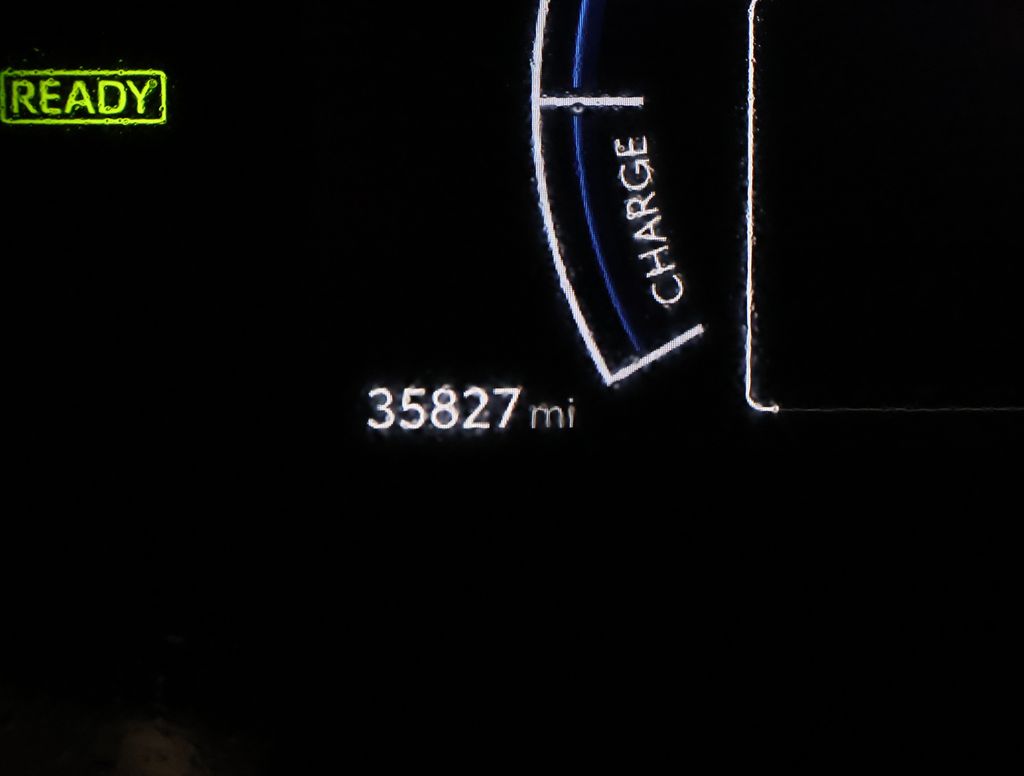 2025 Toyota Camry LE photo 8