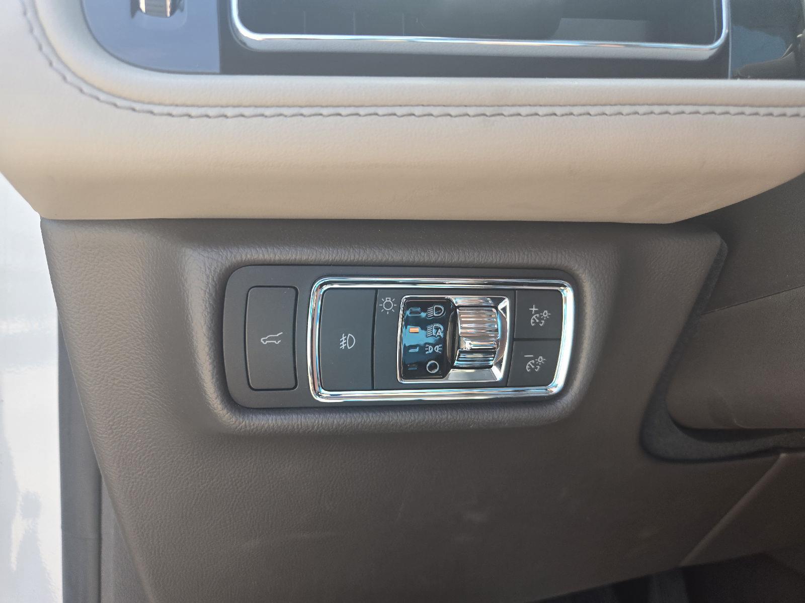 2021 Lincoln Aviator Reserve photo 12