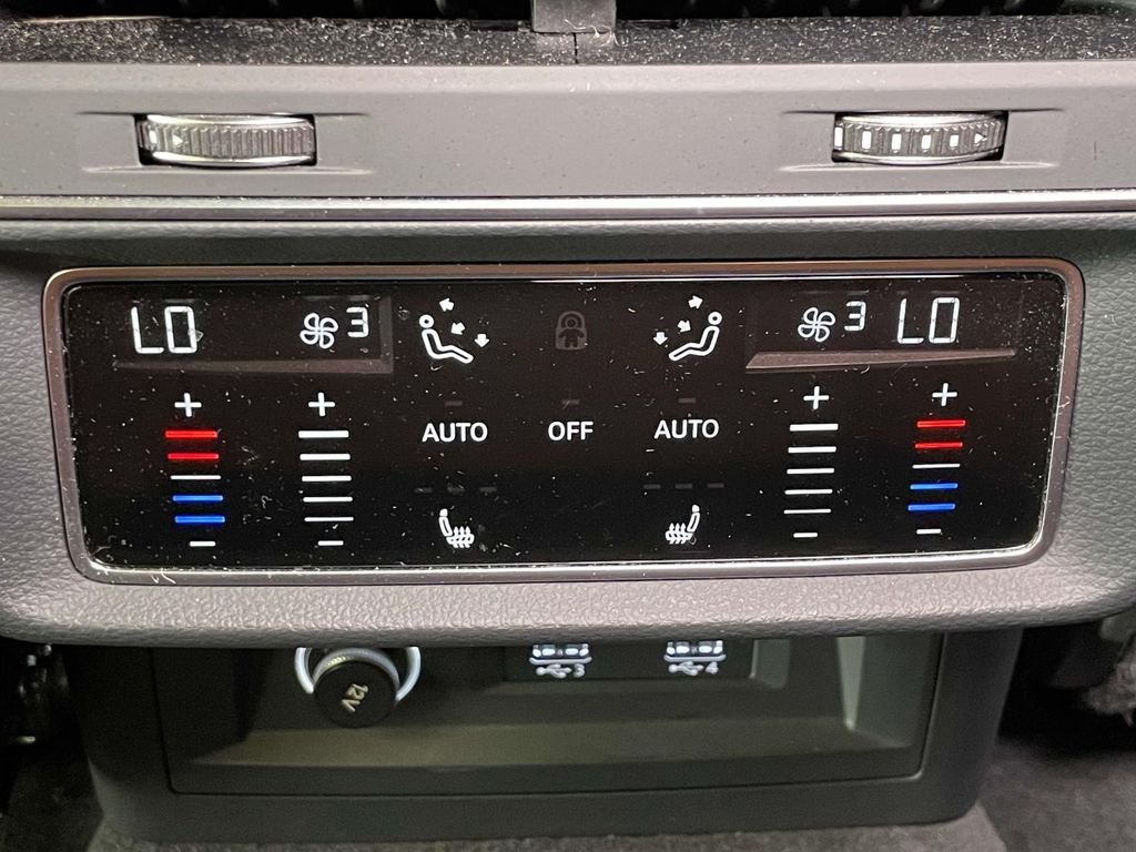2020 Audi Q8 55 Prestige photo 23
