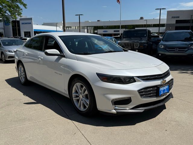 Used 2016 Iridescent Pearl Tricoat Chevrolet LT image 6