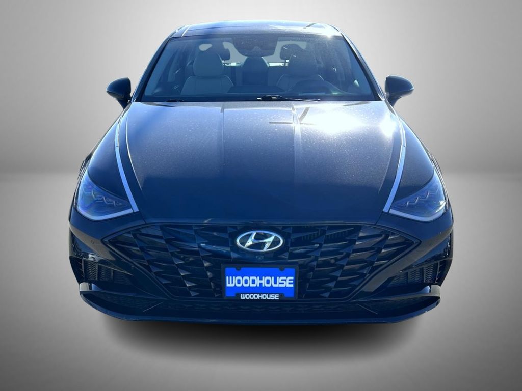 2021 Hyundai Sonata Limited photo 2
