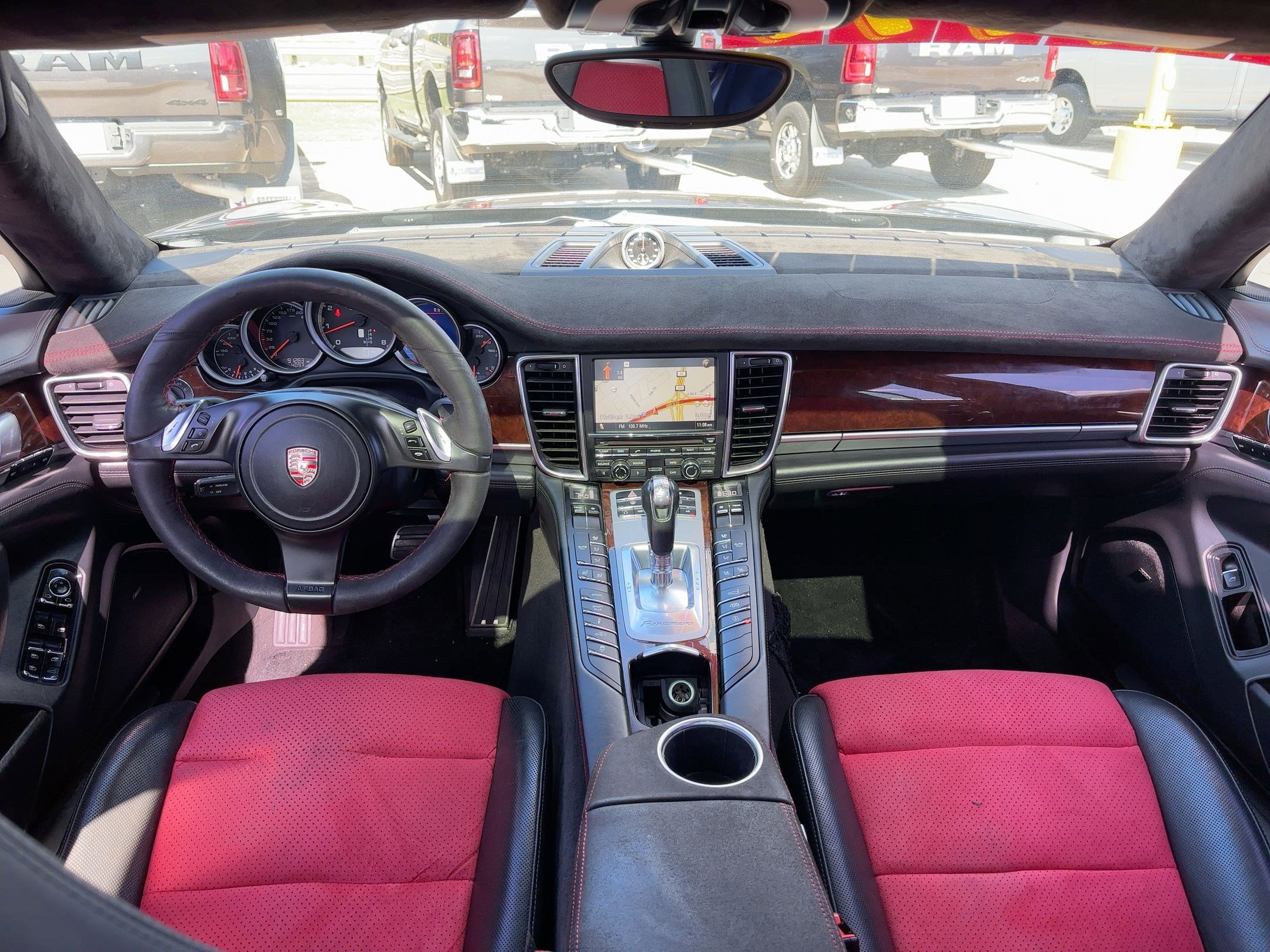 2010 Porsche Panamera Turbo photo 13