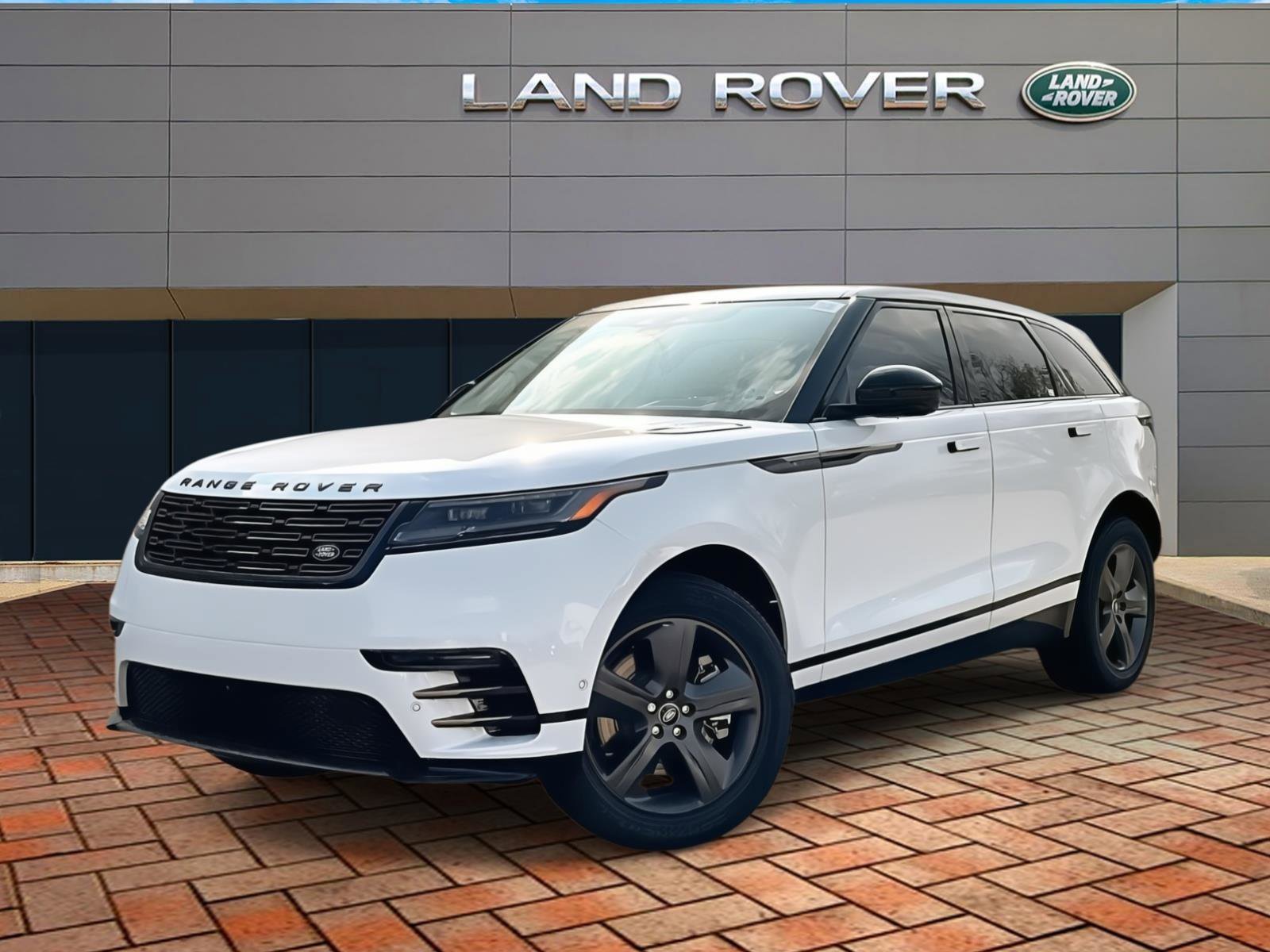 2025 Land Rover Range Rover Velar Dynamic SE's photo