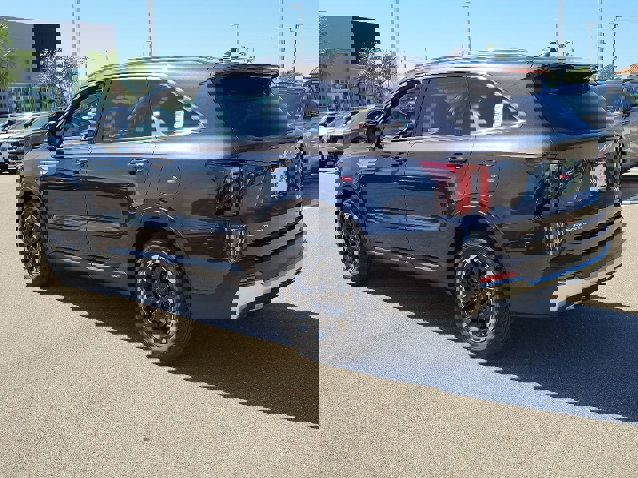 2025 Kia Sorento S photo 7