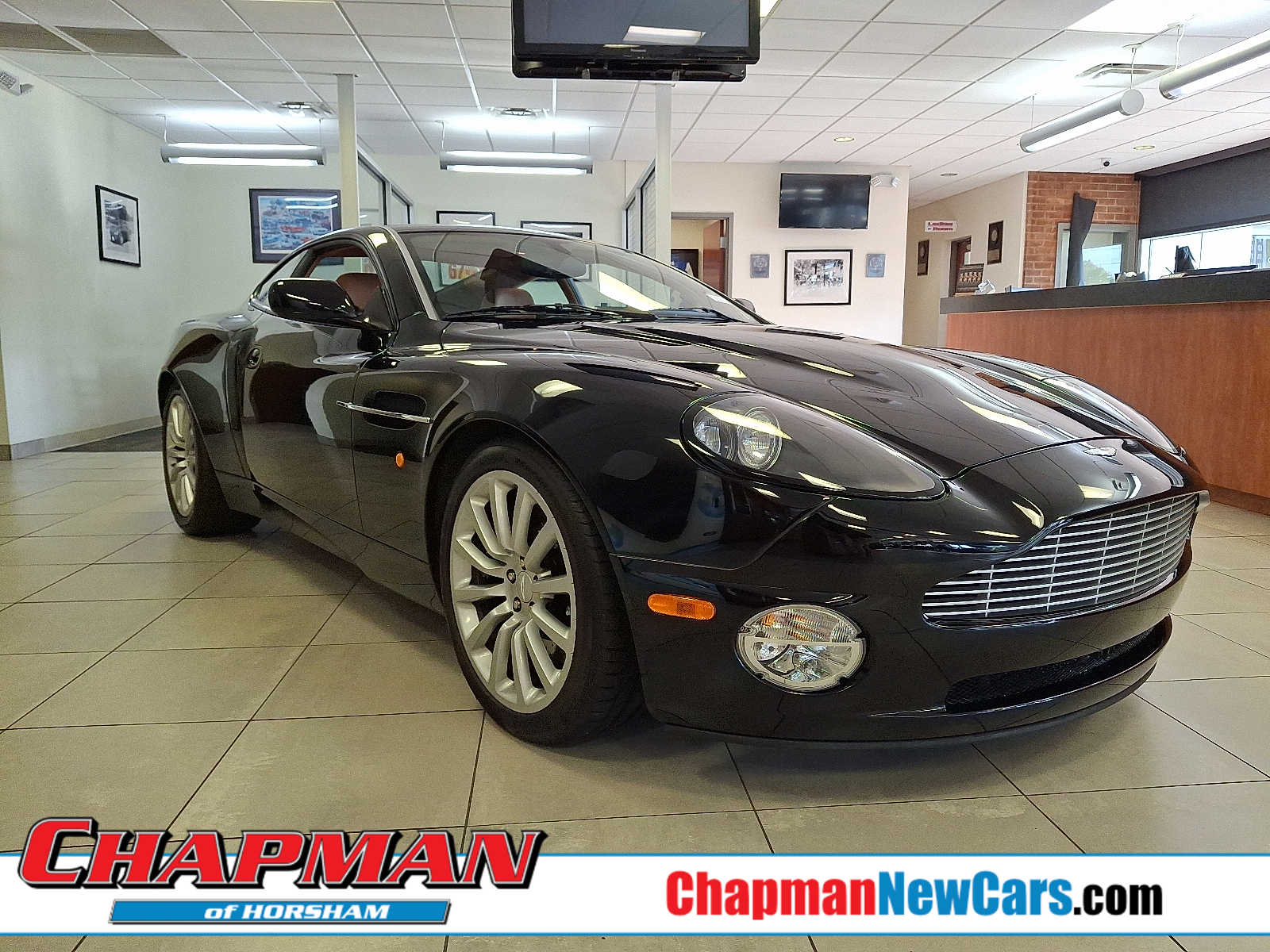 2002 Aston Martin Vanquish's photo