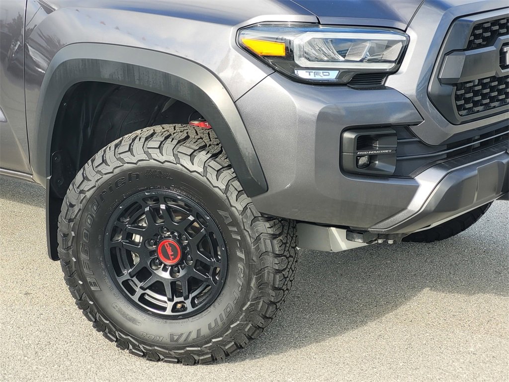 2022 Toyota Tacoma TRD Pro V6 photo 9